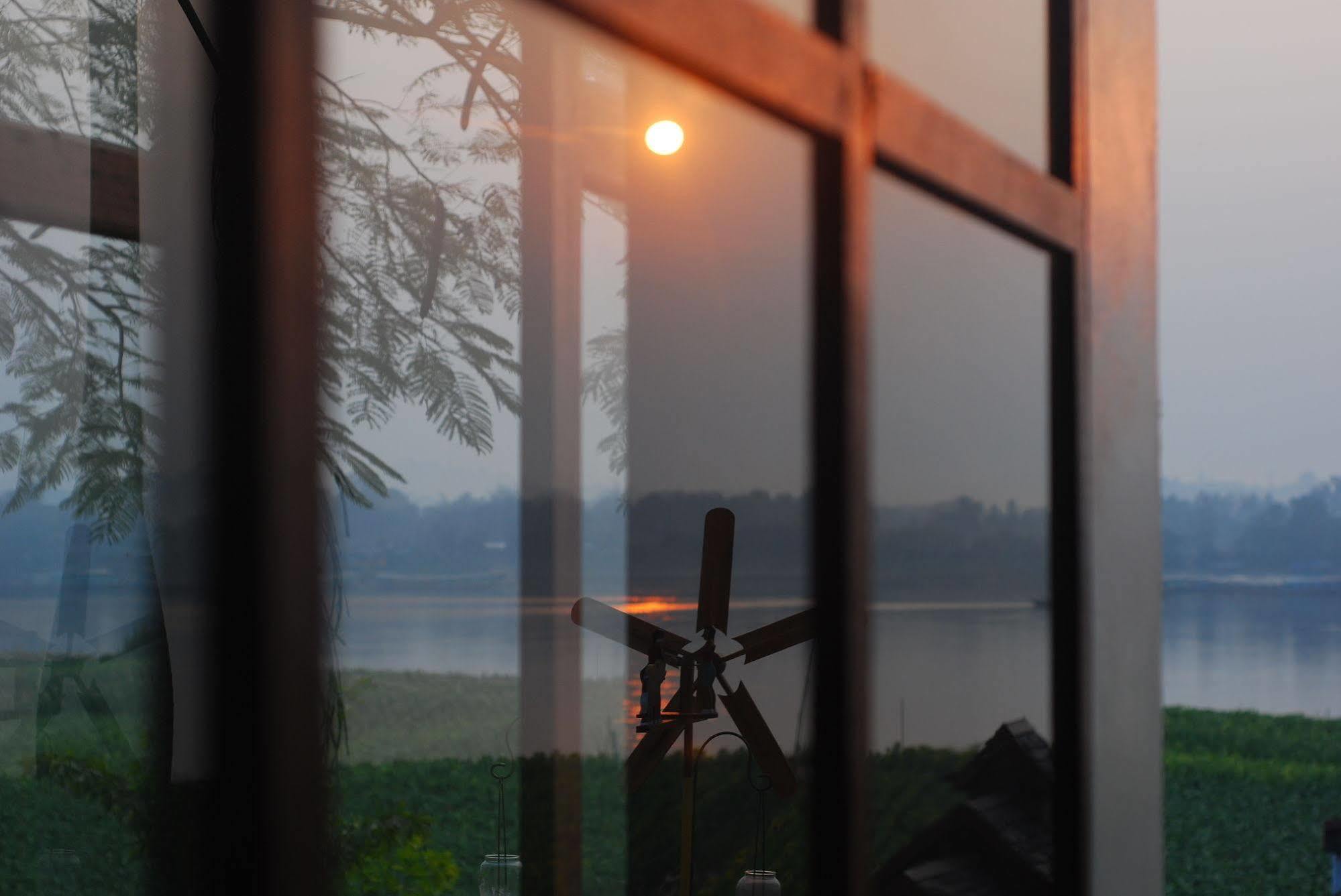 Gin'S Maekhong View Hotel Chiang Saen Bagian luar foto